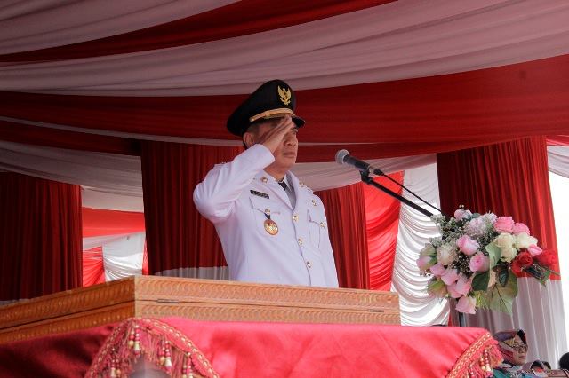 Peringatan HUT RI ke-72 di Rokanhulu Khidmat dan Meriah